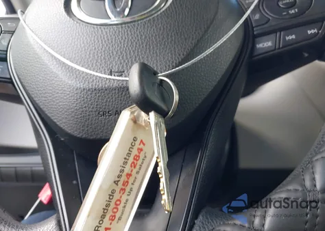 2020 Toyota Corolla L z USA, uszkodzony, nr VIN 5YFDPRAE8LP142716